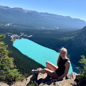 Meet your Posher, Anna